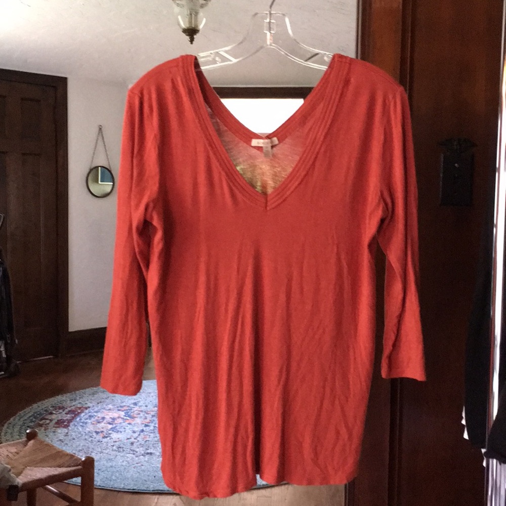 V neck top